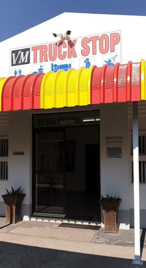 Vm Truck Stop - Shell Hotel Estcourt Buitenkant foto